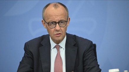 Merz gözden iyice düştü