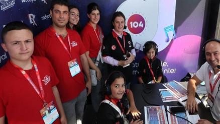 TEKNOFEST’te Demirören Medya standına yoğun ilgi