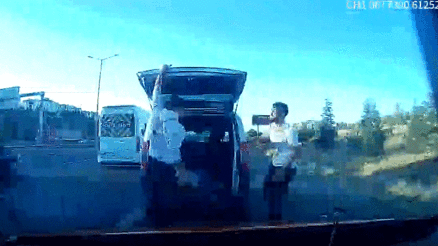 Yol verme tartışmasında taksiciyi darbetmişlerdi 4 şüpheli yeniden gözaltına alındı