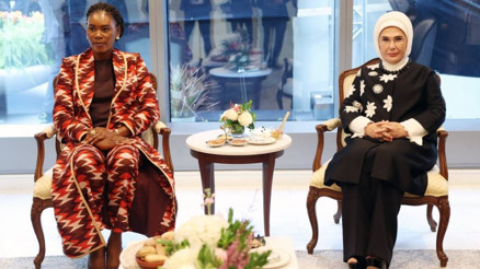 Emine Erdoğan, Gabon Cumhurbaşkanının eşi Nguema ile görüştü