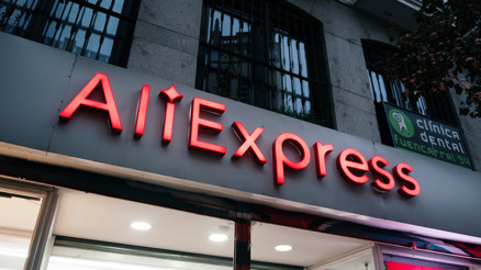 Aliexpress Türkiye’de kapatılacak mı Bakan Bolattan temsilci bulundurmayan yabancı e-ticaret platformlarına uyarı