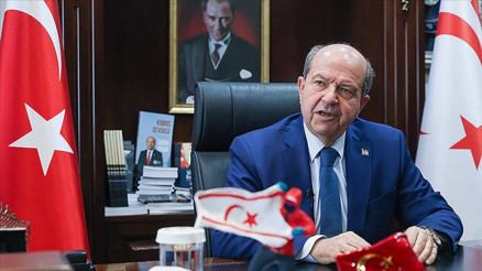 KKTC lideri Tatar: Rumlar Adadan Türk askerinin çekilmesi için oyun oynuyor KKTC lideri Tatar: Rumlar Adadan Türk askerinin çekilmesi için oyun oynuyor