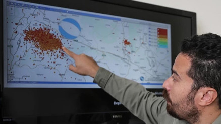 Sındırgıda 6,1 büyüklüğündeki depremi oluşturan fay kırığı bariyere denk gelmiş Sındırgıda 6,1 büyüklüğündeki depremi oluşturan fay kırığı bariyere denk gelmiş