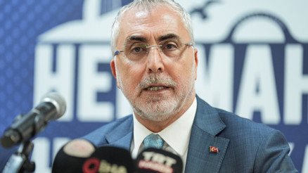 Çalışma ve Sosyal Güvenlik Bakanı Işıkhan, AK Parti Silivri İlçe Başkanlığında konuştu