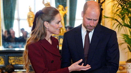 Annesinin cenazesinde bile gözyaşı dökmemişti... O duygularını hep içine atan adam karısı için ilk kez dile geldi Annesinin cenazesinde bile gözyaşı dökmemişti... O duygularını hep içine atan adam karısı için ilk kez dile geldi
