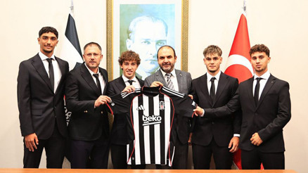 Beşiktaşta 4 imza birden