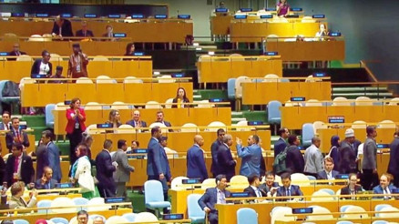 Delegeler salonu terk etti… Netanyahu BM’de boş sıralara konuştu