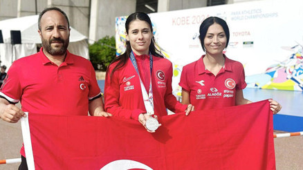 Bakan Baktan dünya rekoru kıran Aysel Önder’i tebrik