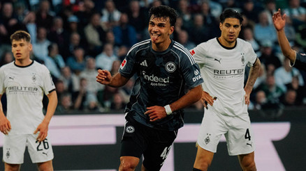 Can Uzun yine boş geçmedi, 10 gollü maçı Frankfurt farklı kazandı