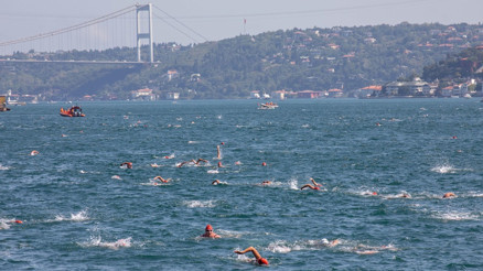 CNN Travel yazarı hayran kaldı: İstanbul Boğazı’nda kıtalararası bir yarış
