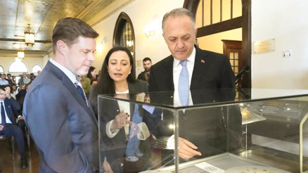 Konstantin’in sikkeleri eve döndü