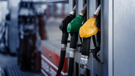 İstanbuldaki benzin istasyonunda personel vurgunu Kasiyer ve pompacılar sistemdeki açığı buldu, 7.3 milyon lira buhar oldu İstanbuldaki benzin istasyonunda personel vurgunu Kasiyer ve pompacılar sistemdeki açığı buldu, 7.3 milyon lira buhar oldu