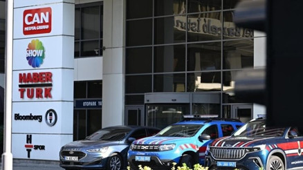 ‘Can Holding’ soruşturmasında yeni gelişme: Kasımpaşa Spor Kulübü ile birlikte 18 şirkete daha kayyum atandı ‘Can Holding’ soruşturmasında yeni gelişme: Kasımpaşa Spor Kulübü ile birlikte 18 şirkete daha kayyum atandı