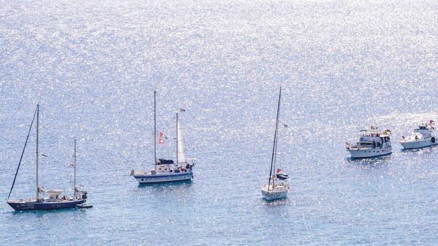 İsrail, yardım teknelerini durdurmak için 20 savaş gemisi yolladı… Sumud filosuna naklen baskın