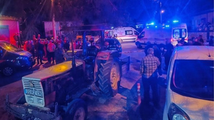 Köy meydanında 2 arkadaşını av tüfeğiyle öldürdü