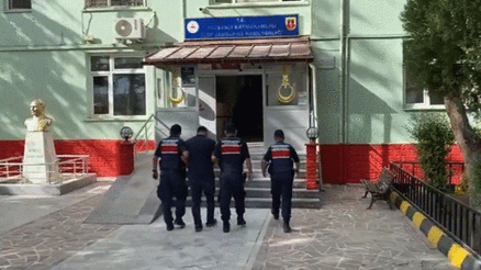 30 ilde FETÖ operasyonları: 91 şüpheli yakalandı, 64ü tutuklandı 30 ilde FETÖ operasyonları: 91 şüpheli yakalandı, 64ü tutuklandı