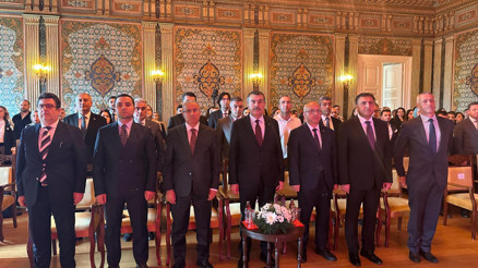 Eğitimciler asli işlerini unutmadan insana odaklanmalı