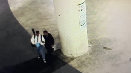 Taksimde dehşet: Önünü kesip para istedi, vermeyince öldürdü... O anlar kamerada Taksimde dehşet: Önünü kesip para istedi, vermeyince öldürdü... O anlar kamerada