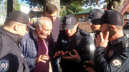 Dolandırılmaktan polis oğlunun ihbarıyla kurtuldu 5 saat telefonu kapattırmadılar