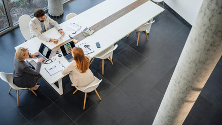 Şirketler yapılanıyor görevler değişiyor