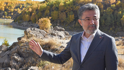 Bakan Yumaklı: Nemrut Krater Gölünü dünyanın gündemine sokmak için çalışacağız Bakan Yumaklı: Nemrut Krater Gölünü dünyanın gündemine sokmak için çalışacağız