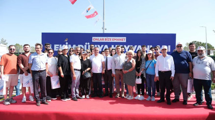 Patili dostlar unutulmadı