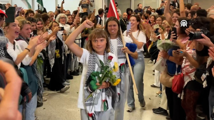 Greta Thunbergin de aralarında olduğu Küresel Sumud Filosu aktivistleri Yunanistan’da