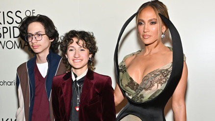 Çocuklarının ikisi de babaya çekmiş Çocuklarının ikisi de babaya çekmiş