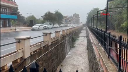 Marmariste sağanak hayatı olumsuz etkiledi