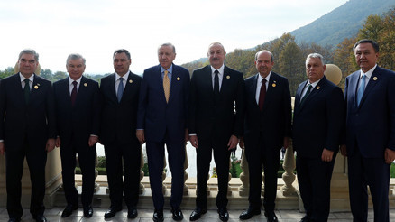 Mirziyoyev’den Türk dünyasında birlik vurgusu Mirziyoyev’den Türk dünyasında birlik vurgusu