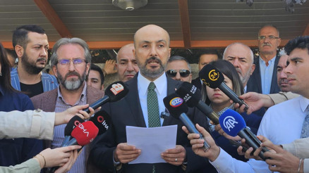 AK parti çeşme başından eleştirdi... ‘Ankara susuz belediye sessiz’ AK parti çeşme başından eleştirdi... ‘Ankara susuz belediye sessiz’