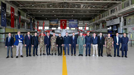 İtalya Savunma Bakanlığı Heyeti Baykar teknolojisini yerinde inceledi İtalya Savunma Bakanlığı Heyeti Baykar teknolojisini yerinde inceledi