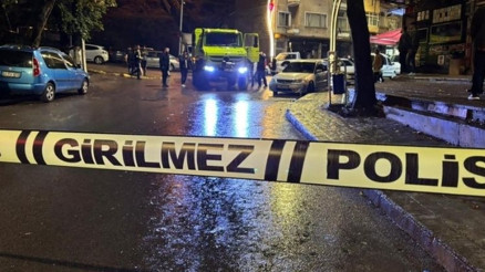 Sokak ortasında kan donduran cinayet… Jiletle çevreye rahatsızlık veren şahıs silahla vuruldu