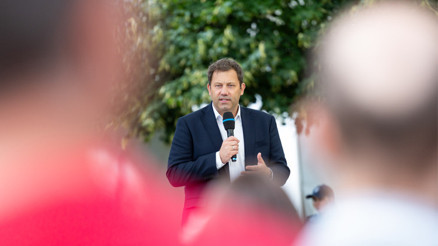 Bakanlığın fotoğrafçı ihalesi tartışma yarattı