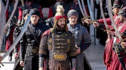 Metin Akdülger kimdir, kaç yaşında, nereli Oyuncu Metin Akdülger filmler ve tv dizileri