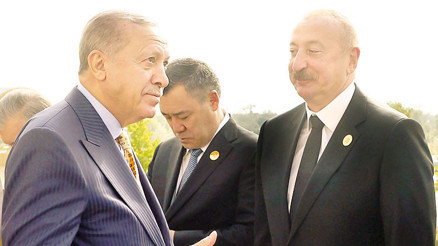 Erdoğan Azerbaycan dönüşü uçakta konuştu: Barış müzakerelerinde Türkiye Hamas’a yol gösteriyor Erdoğan Azerbaycan dönüşü uçakta konuştu: Barış müzakerelerinde Türkiye Hamas’a yol gösteriyor