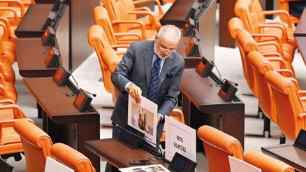 DEM’lilerden protesto