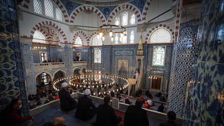 Cuma hutbesi konusu 10 Ekim 2025 (PDF metni) || Diyanet bu haftaki cuma hutbesi konusunu paylaştı Cenâb-ı Hakk’ın Nazargâhı: Kalp
