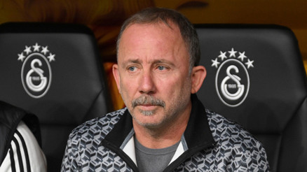 Beşiktaşta derbiyle gelen Sergen Yalçın devrimi