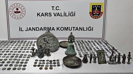 Karsta çok sayıda tarihi eser ele geçirildi