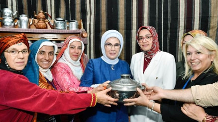 Emine Erdoğan, Rizenin tatlarıyla buluştu