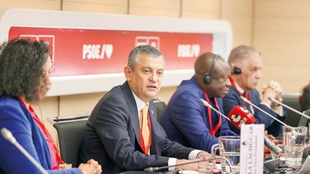 Madrid’de sosyalist liderlere önerdi: Filistin komisyonu kuralım Madrid’de sosyalist liderlere önerdi: Filistin komisyonu kuralım