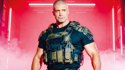 Özcan Deniz ilk kez yapay zeka dizisinde