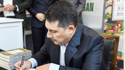 Hasan Doğan okurlarıyla buluştu