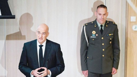 Takıntı haline getirdi… Dendias Londra’da Türkiye’yi hedef aldı