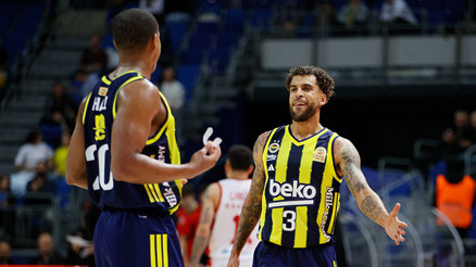 Fenerbahçe Beko evinde Karşıyakayı mağlup etti