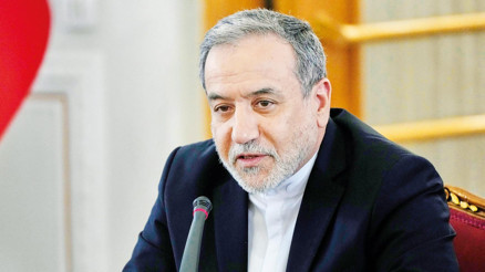 Arakçi’den Trump’a yanıt: İbrahim Anlaşmaları’na asla girmeyiz Arakçi’den Trump’a yanıt: İbrahim Anlaşmaları’na asla girmeyiz