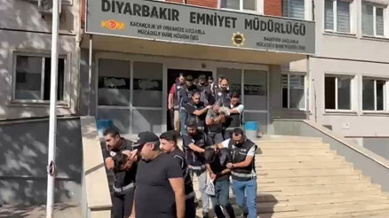 Diyarbakır merkezli 13 ilde silah kaçakçılığı operasyonunda 19 tutuklama