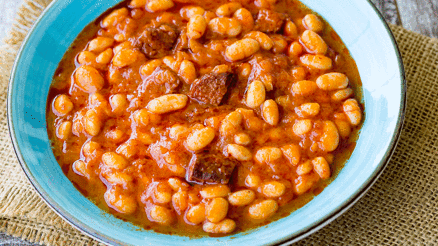 Tencereyi taşıran lezzet: Kuru fasulyenin en iyi hali Tencereyi taşıran lezzet: Kuru fasulyenin en iyi hali