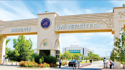 Bu 4 akademisyene ihraç yetmez